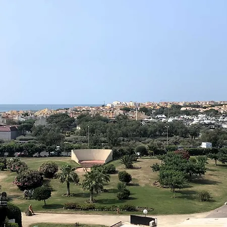 Le Rouge Et Le Noir 45 M2 Sur Coursives Gde Terrasse Port Nature Naturiste
