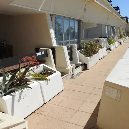 Apartment Le Rouge Et Le Noir 45 M2 Sur Coursives Gde Terrasse Port Nature Naturiste